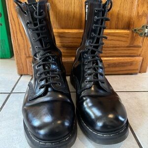 Classic Black Men's Lace-Up Boots
Rare Solovair zipper boots